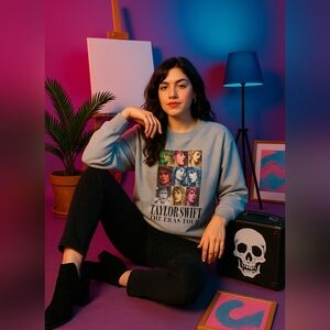 Taylor Swift Eras Tour Crewneck Size L